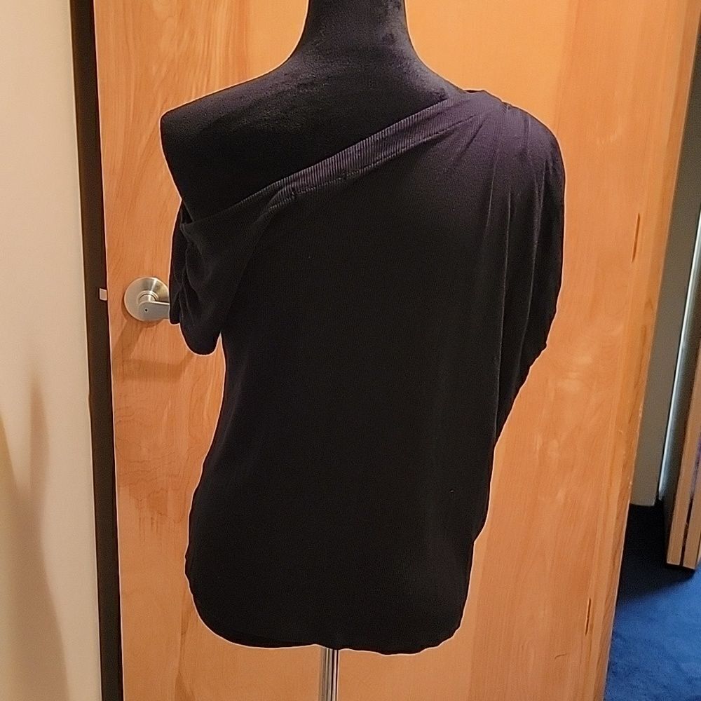 Threads 4 Thought black off the shoulder top. Sz med - Picture 2 of 7